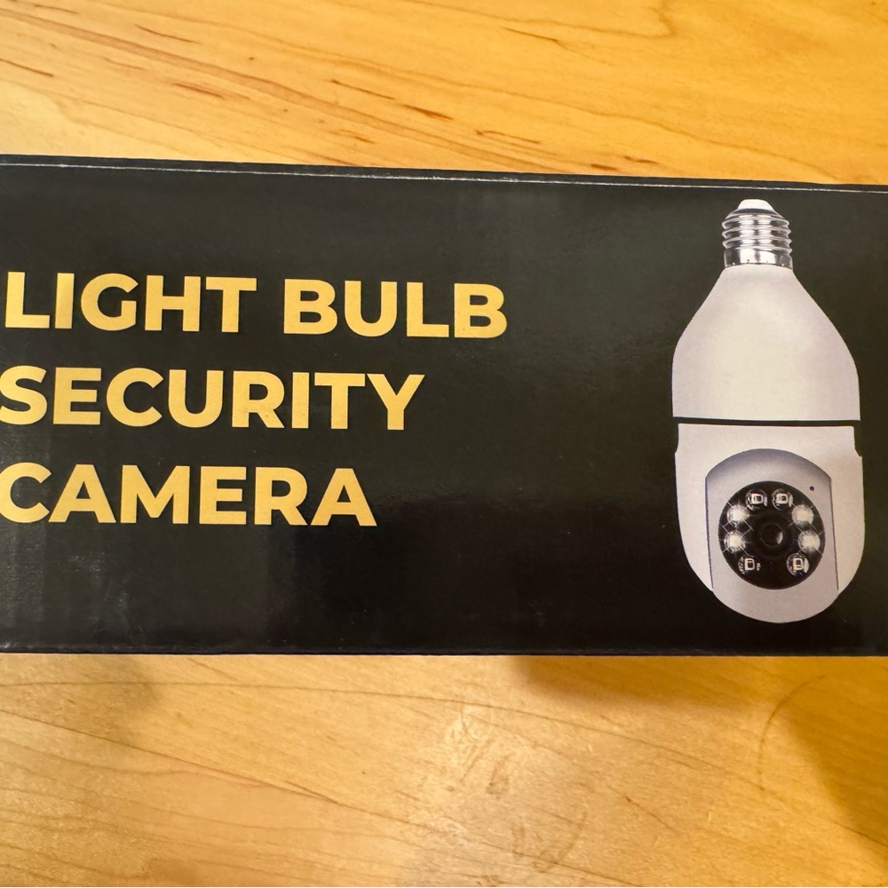 Smart LED Light Bulb with Camera - Picture 2 of 6